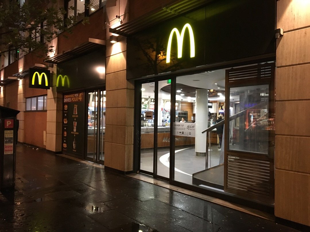 Fast Food Restaurant - McDonald's Originals , Boulogne-Billancourt Fast Food Restaurant - McDonald's Originals , Boulogne-Billancourt
