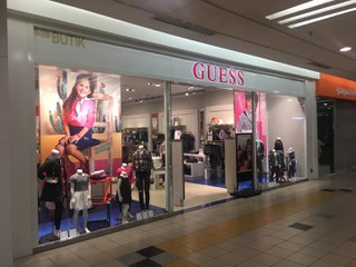 Guess shop one utama