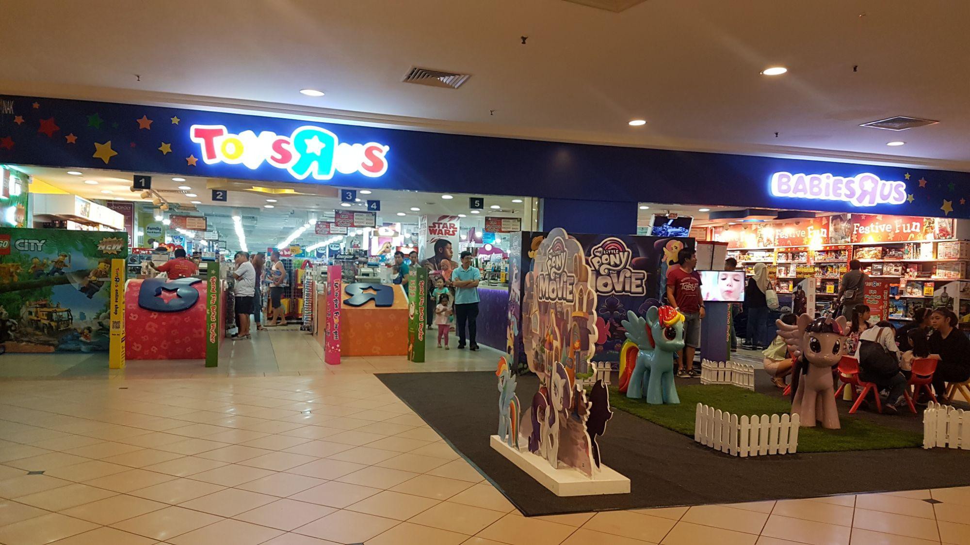 Toys R Us Mid Valley Megamall