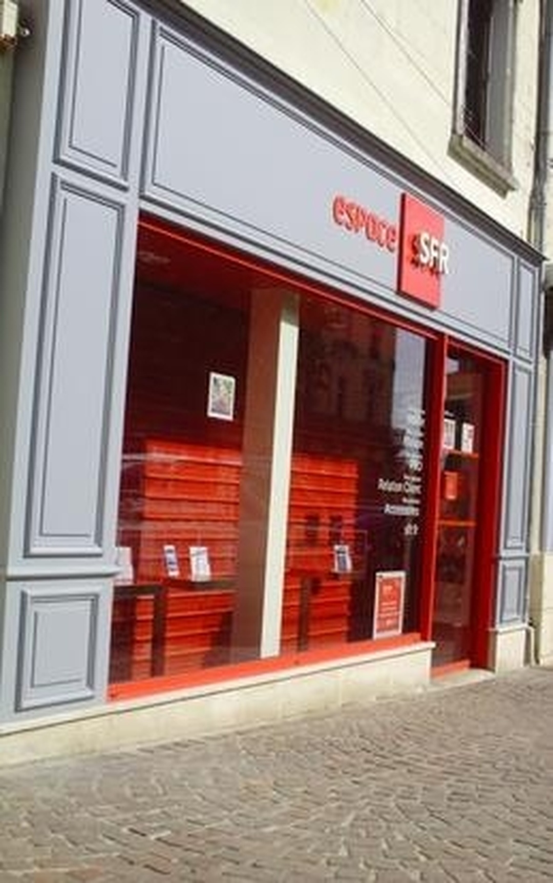 Magasin de téléphonie mobile - SFR , Loudun Magasin de téléphonie mobile - SFR , Loudun
